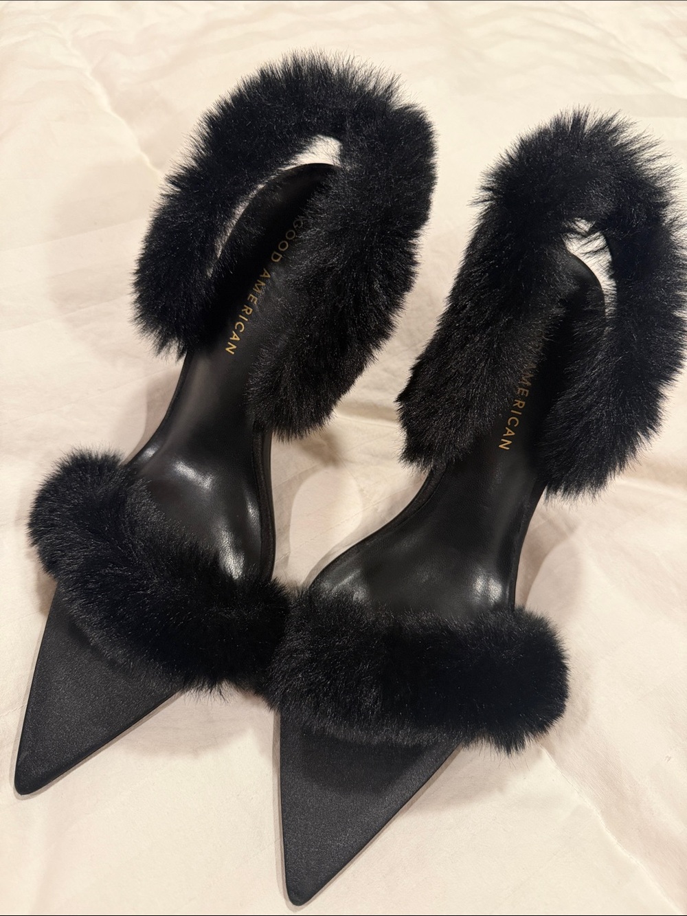 Good American Black Faux-Fur Pointed Toe heels